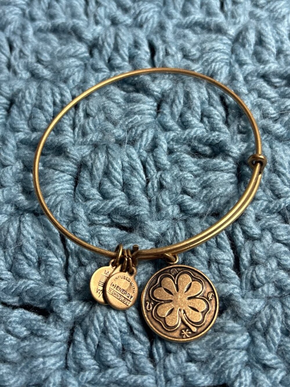 Alex and Ani 2013 Goldtone Clover Charm Bracelet